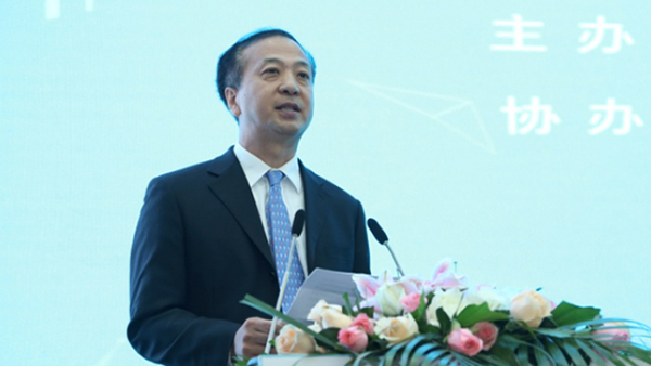 農業農村部信息中心副主任杜維成宣讀倡議書