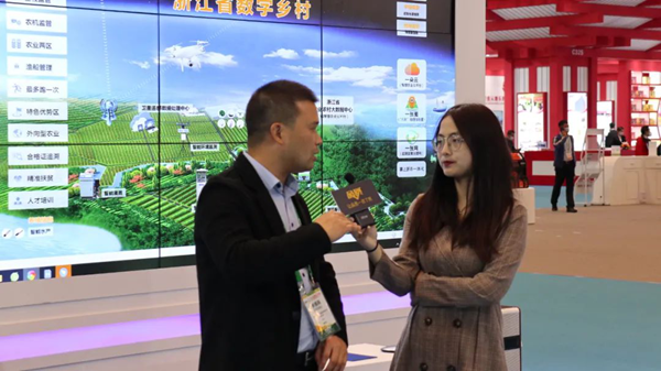 《品質》欄目組采訪托普云農